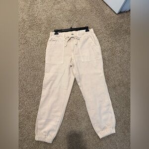 American Eagle Women’s Stretch Joggers Cream, New With Tags